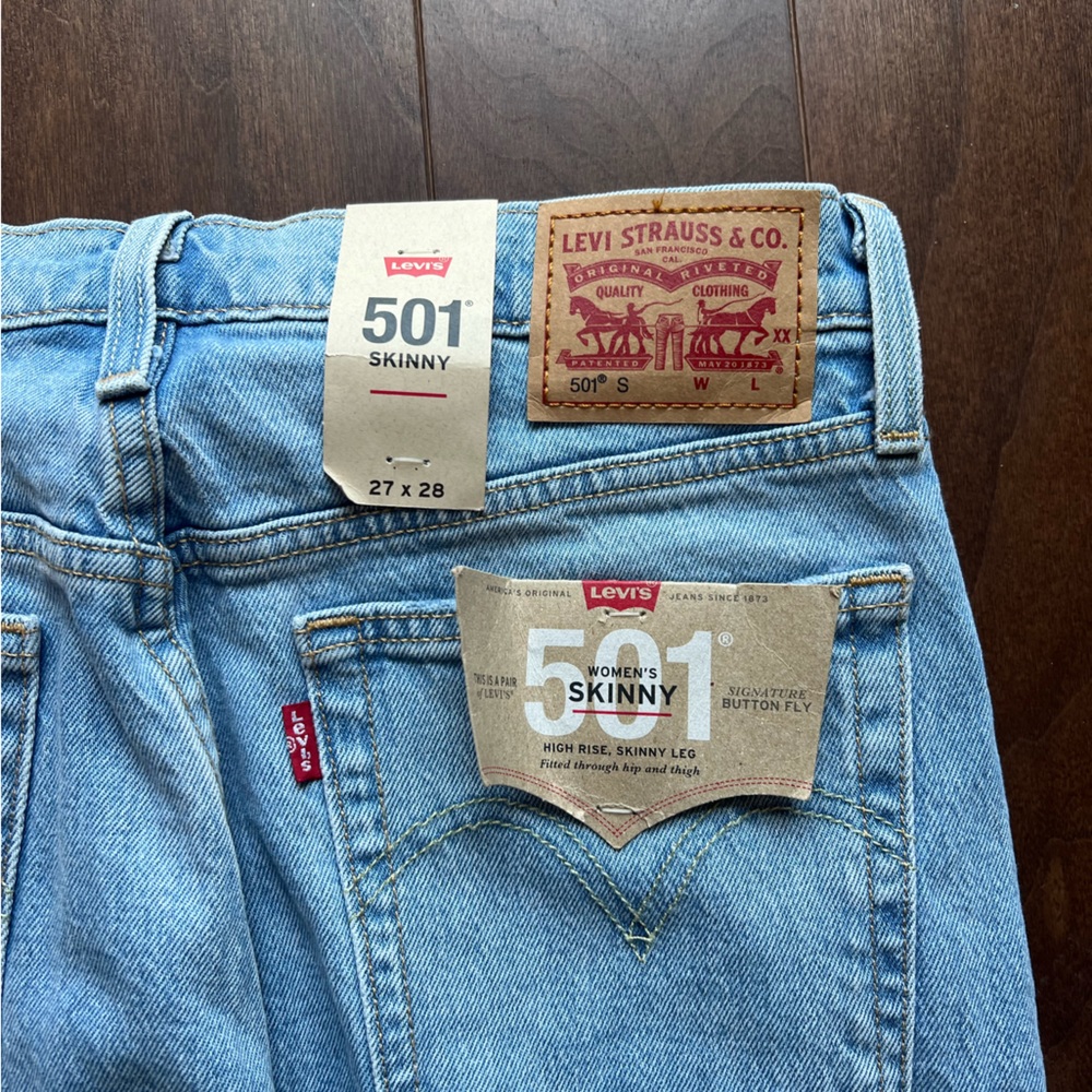 Levi’s Women’s 501 Skinny 27 x 28